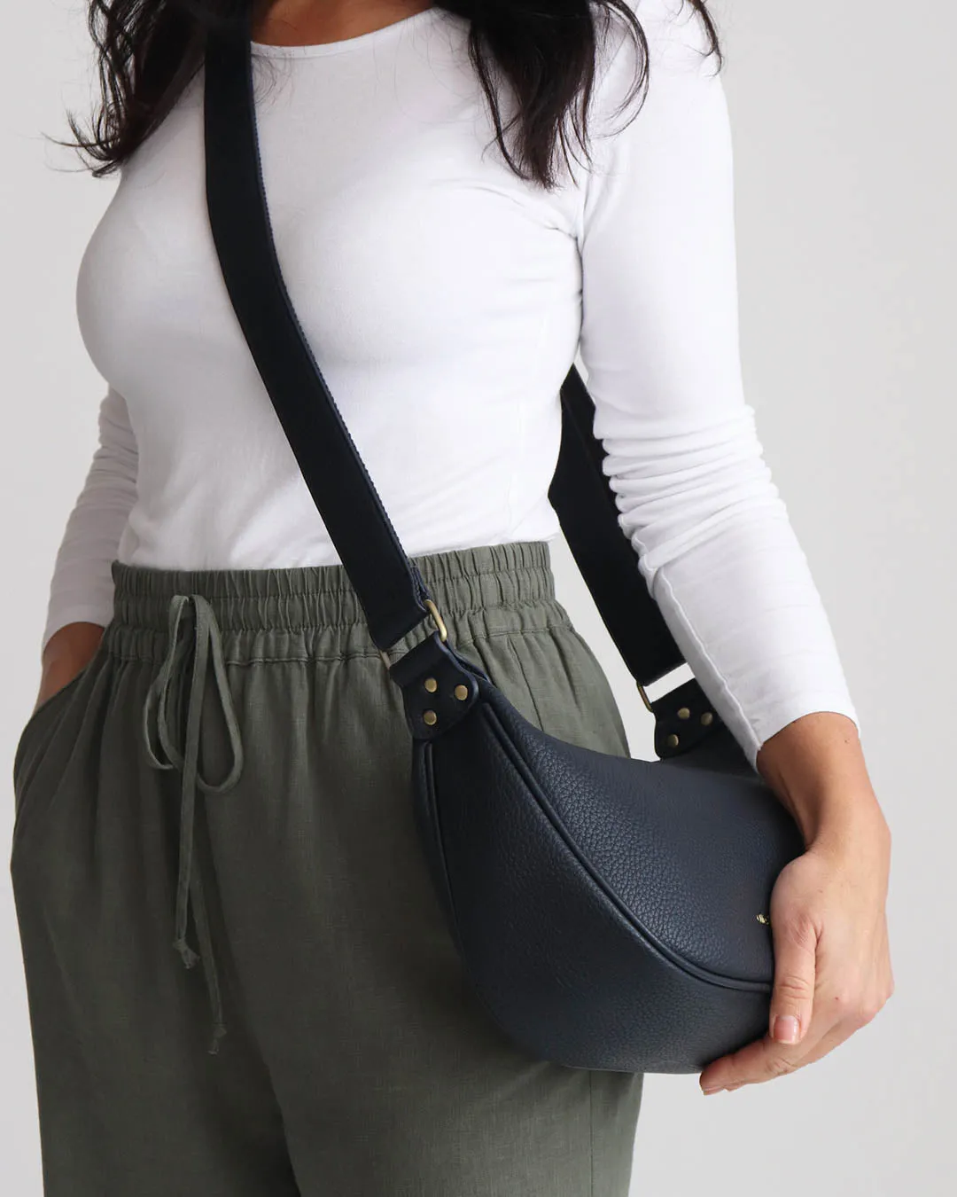Ashby Sling Bag - Navy