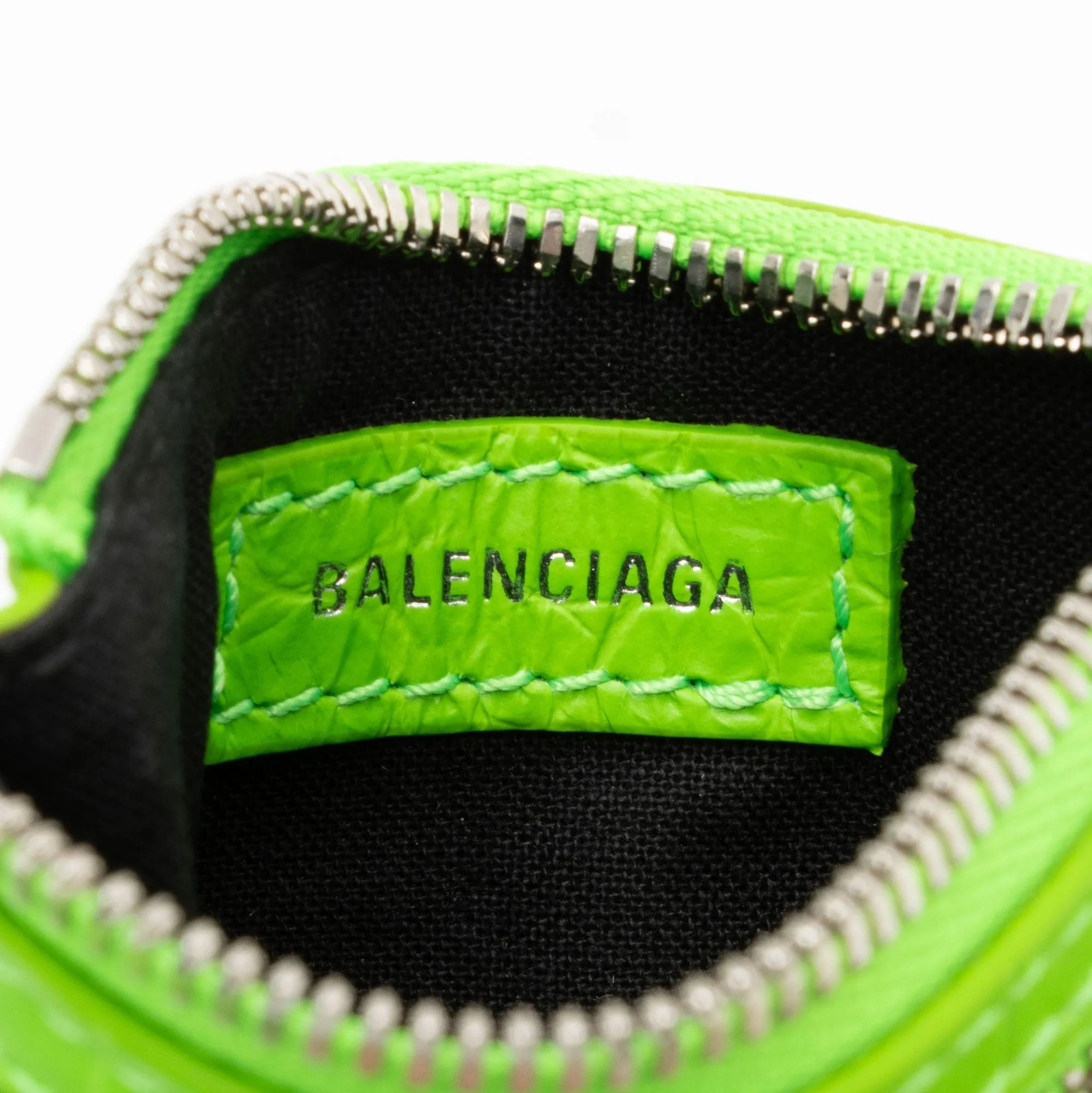 Balenciaga Crocodile Embossed Le Cagole XS Shoulder Bag (SHF-kVl4nx)