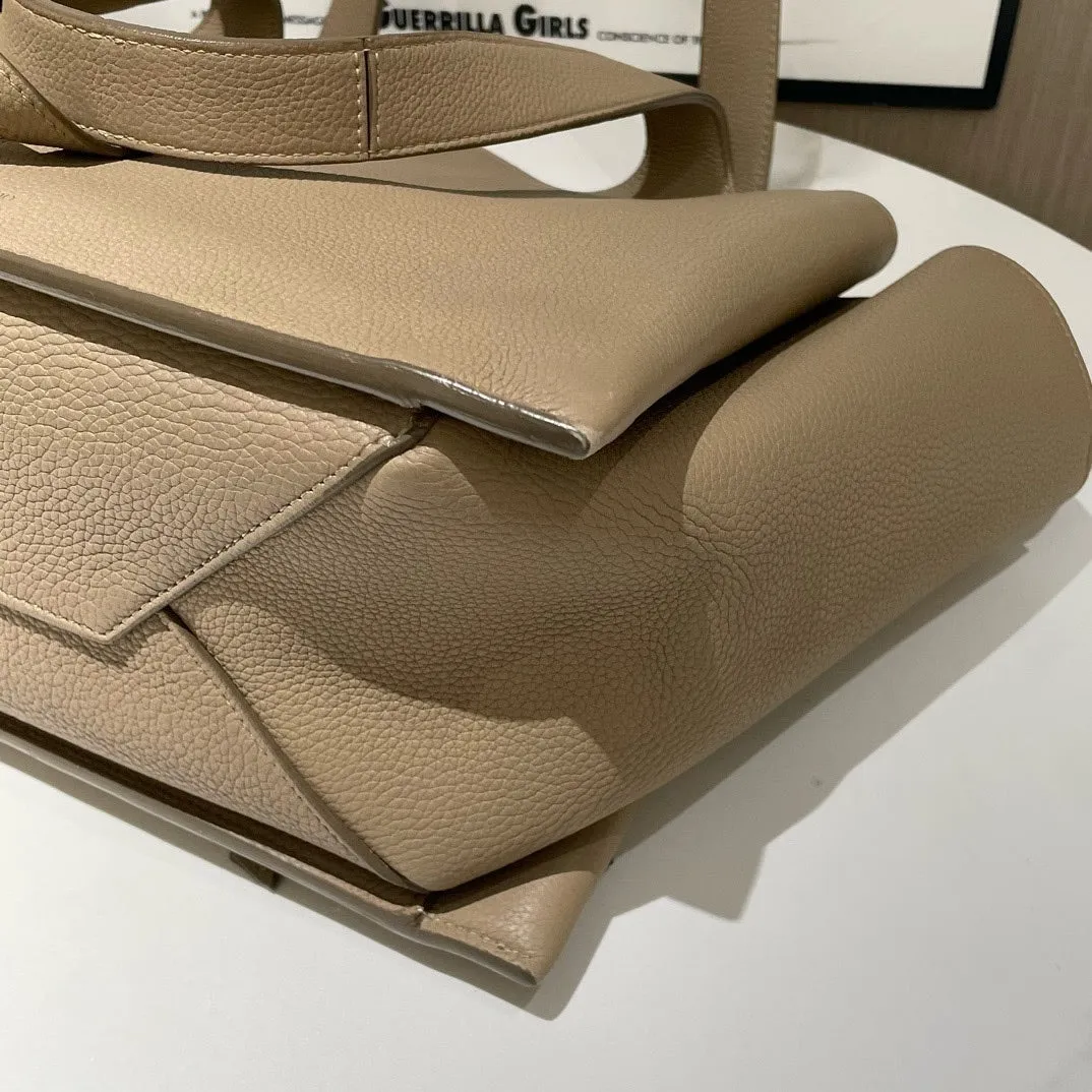 Celine Trifold Shoulder Bag in Taupe Leather - Preloved (2016) #13615