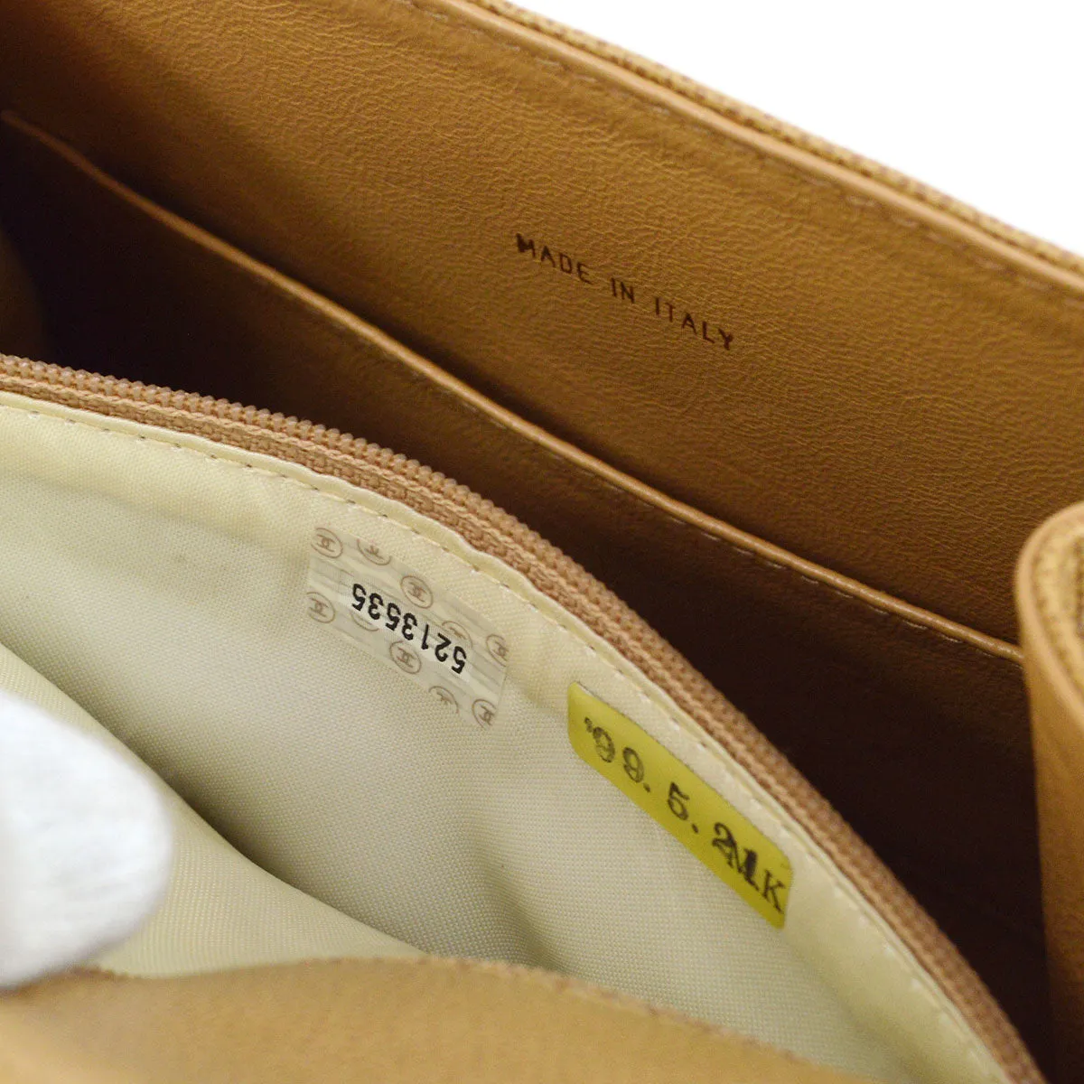 CHANEL 1999 Beige Caviar Trapezoid Shoulder Bag