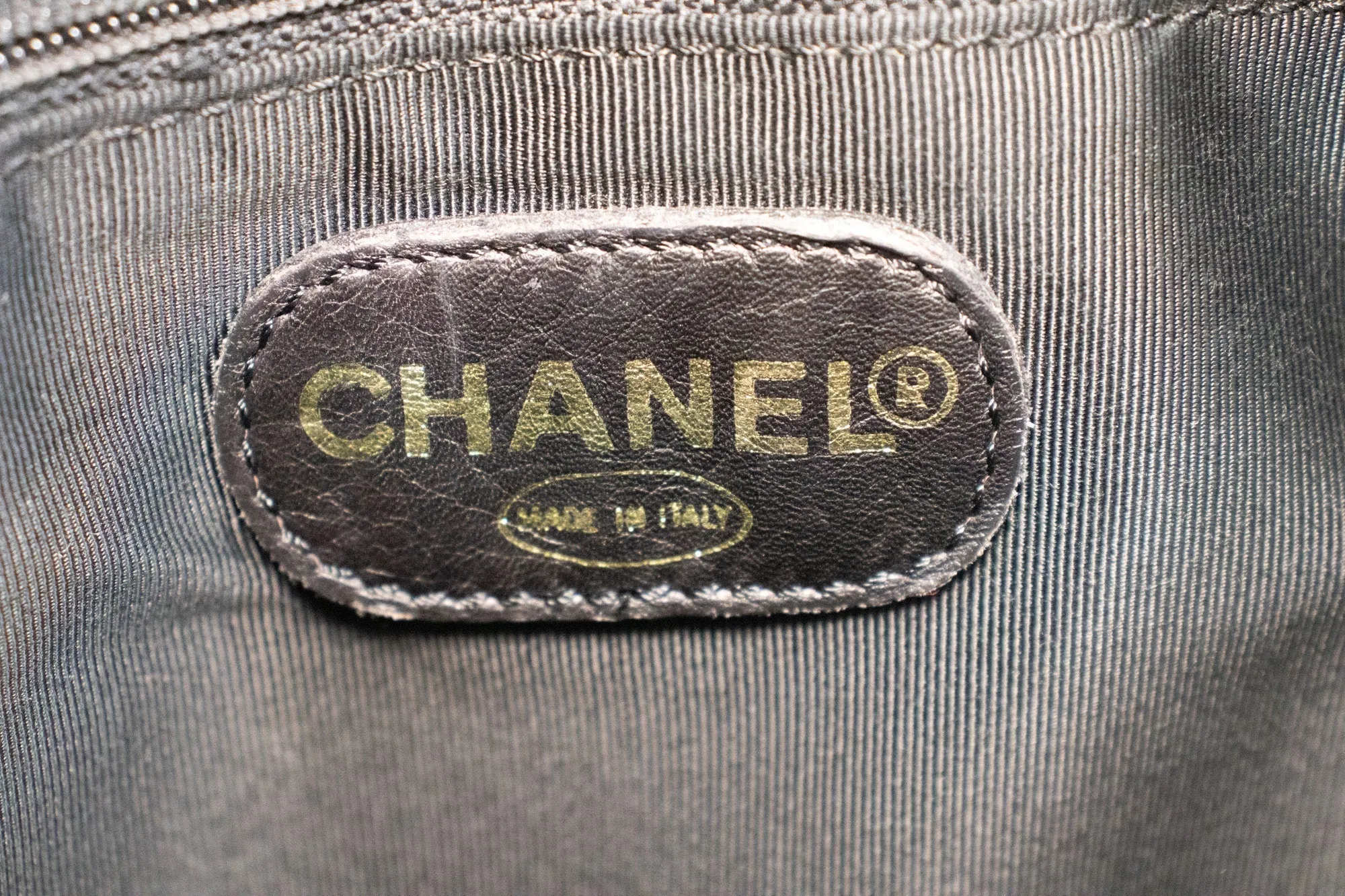 CHANEL Caviar Big Large Chain Shoulder Bag Black Leather Gold Zip