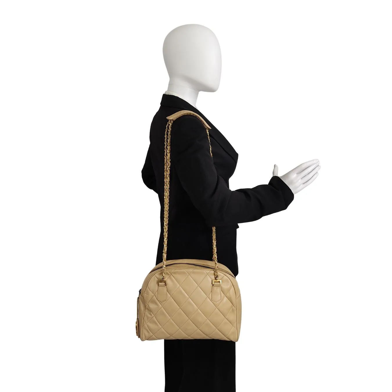 CHANEL Chanel Chanel shoulder bag in beige matelasse leather from the 80s