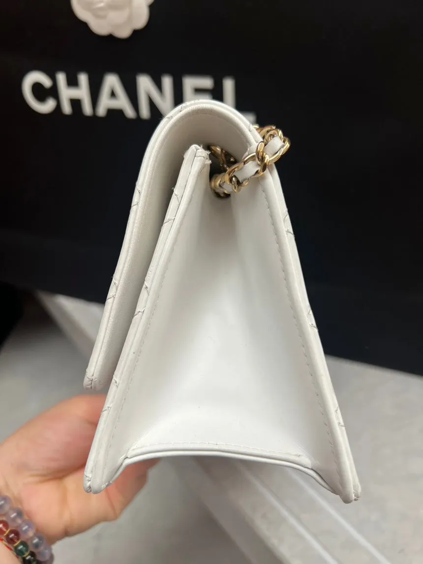 Chanel Classic Flap Bag White Leather Shoulder Bag