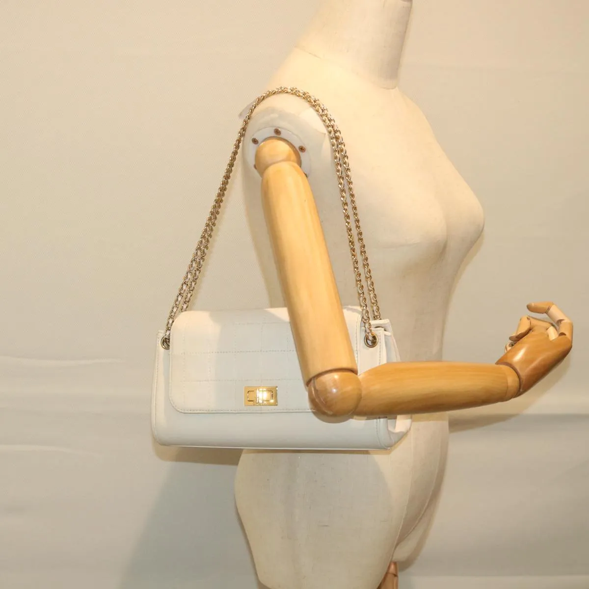 CHANEL Flap bag Shoulder Bag