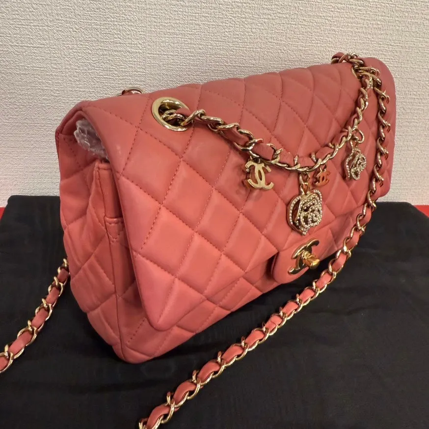 Chanel Lambskin Single Flap Bag Medium Pink Shoulder Bag with Charms Series 19 FM0037