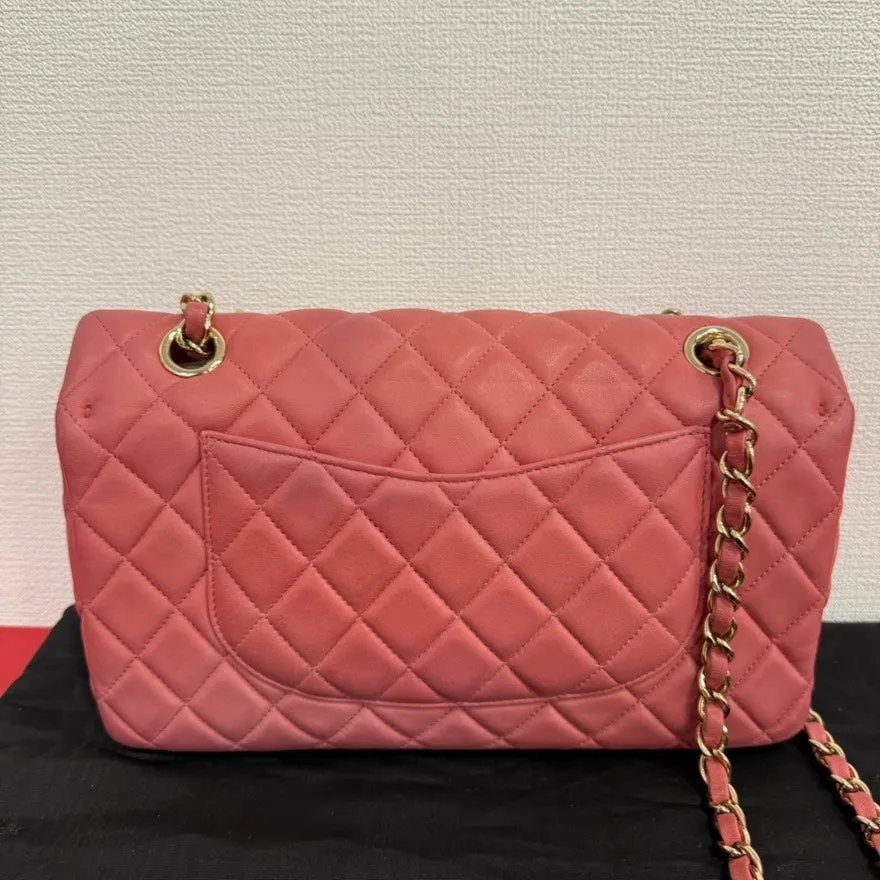 Chanel Lambskin Single Flap Bag Medium Pink Shoulder Bag with Charms Series 19 FM0037