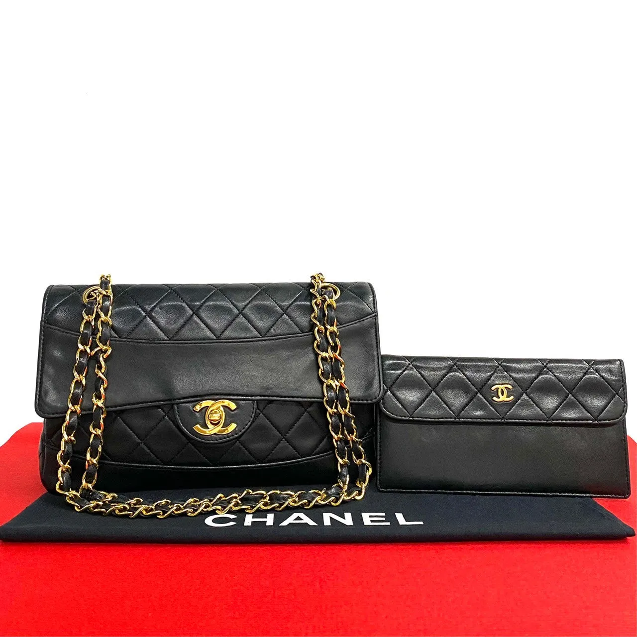 CHANEL Shoulder Bag lambskin black Matrasse