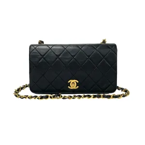 CHANEL Shoulder Bag lambskin black Matrasse