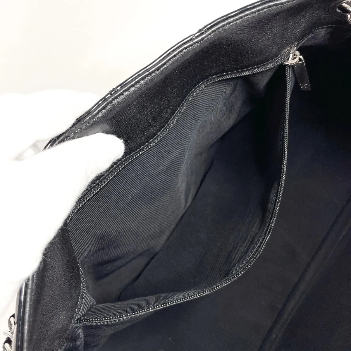 CHANEL Shoulder Bag Patent leather black ChainShoulder Matrasse