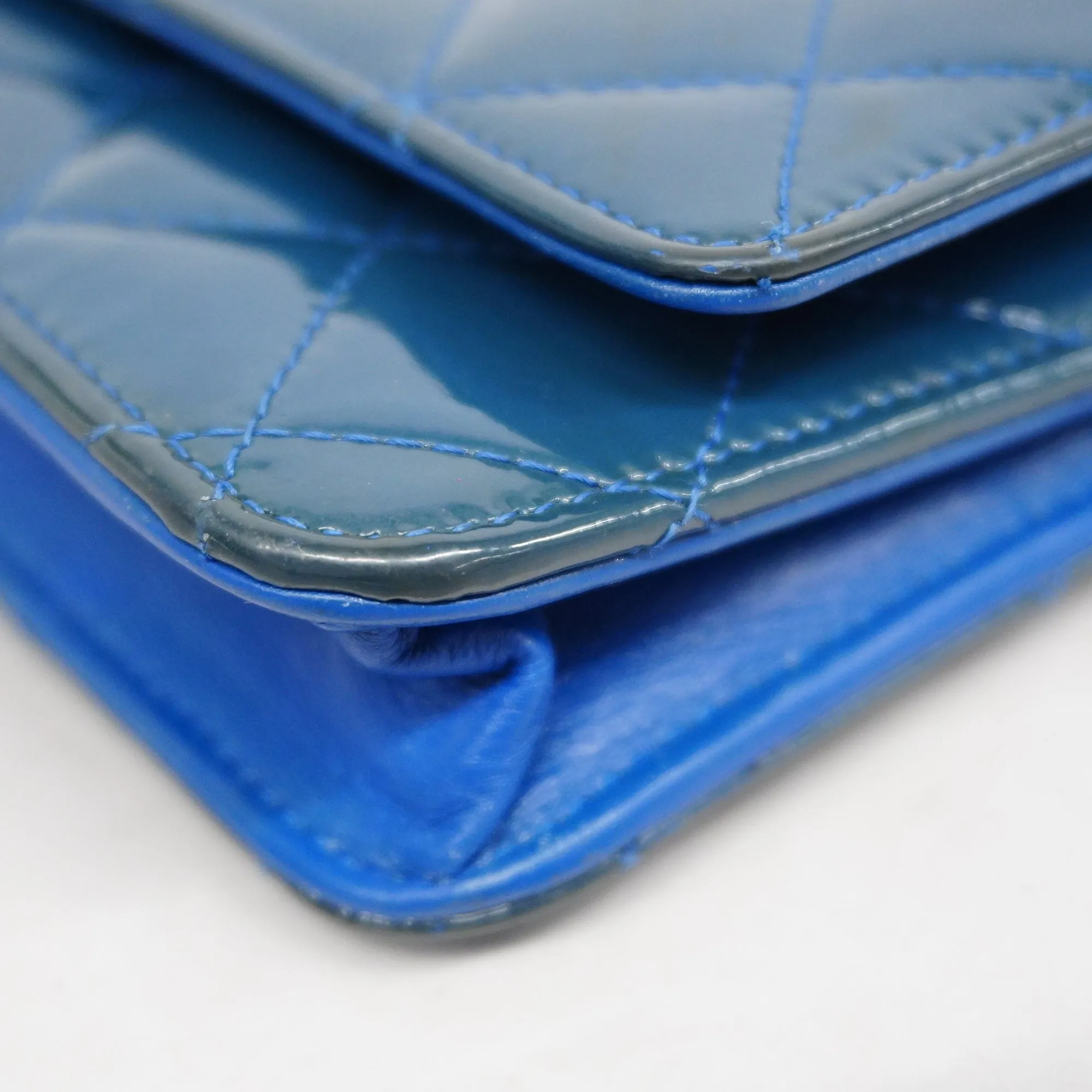 ChanelAuth  Matelasse Chain Shoulder Silver Metal Fittings Women's Wallet Blue