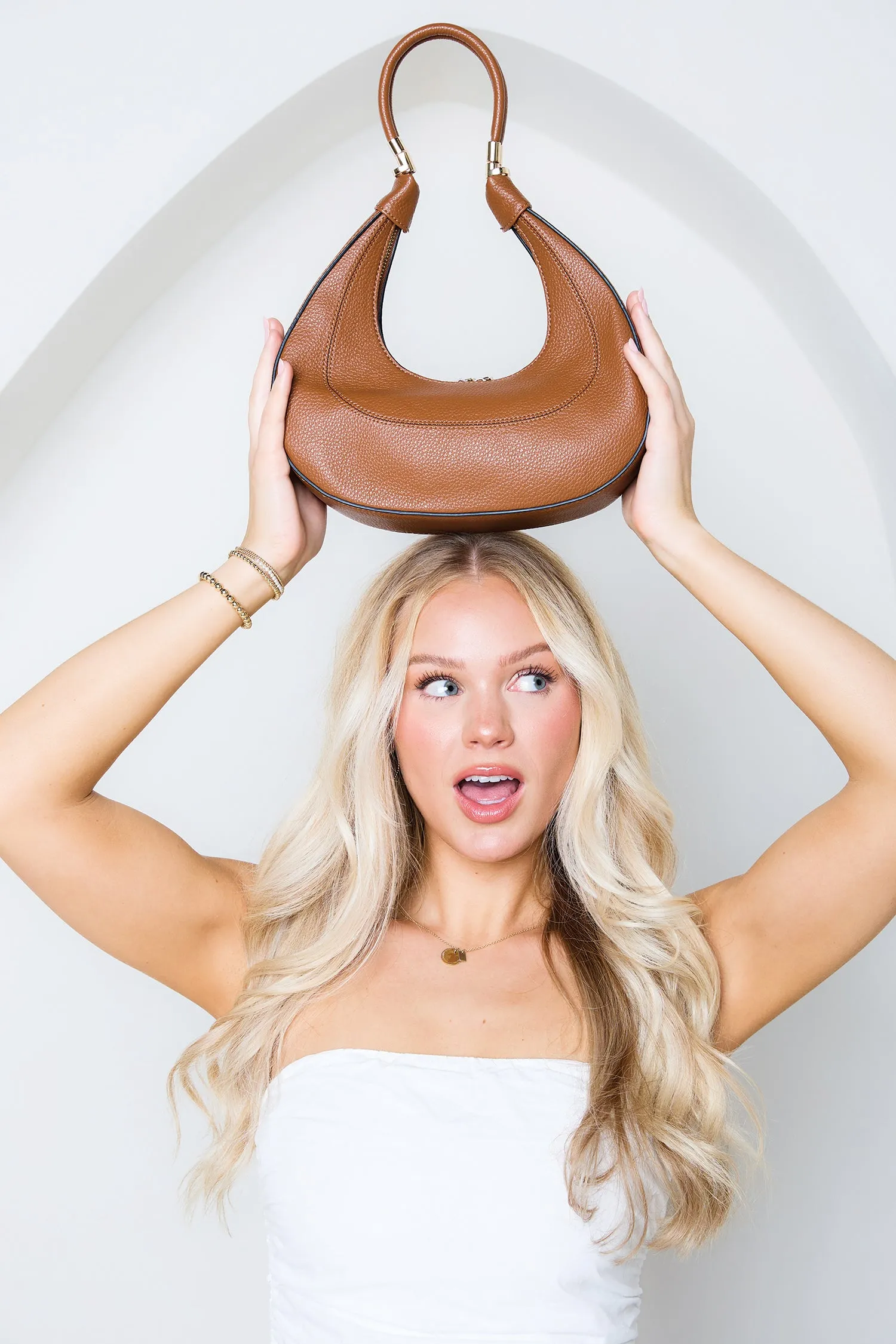 Clara Vegan Shoulder Bag
