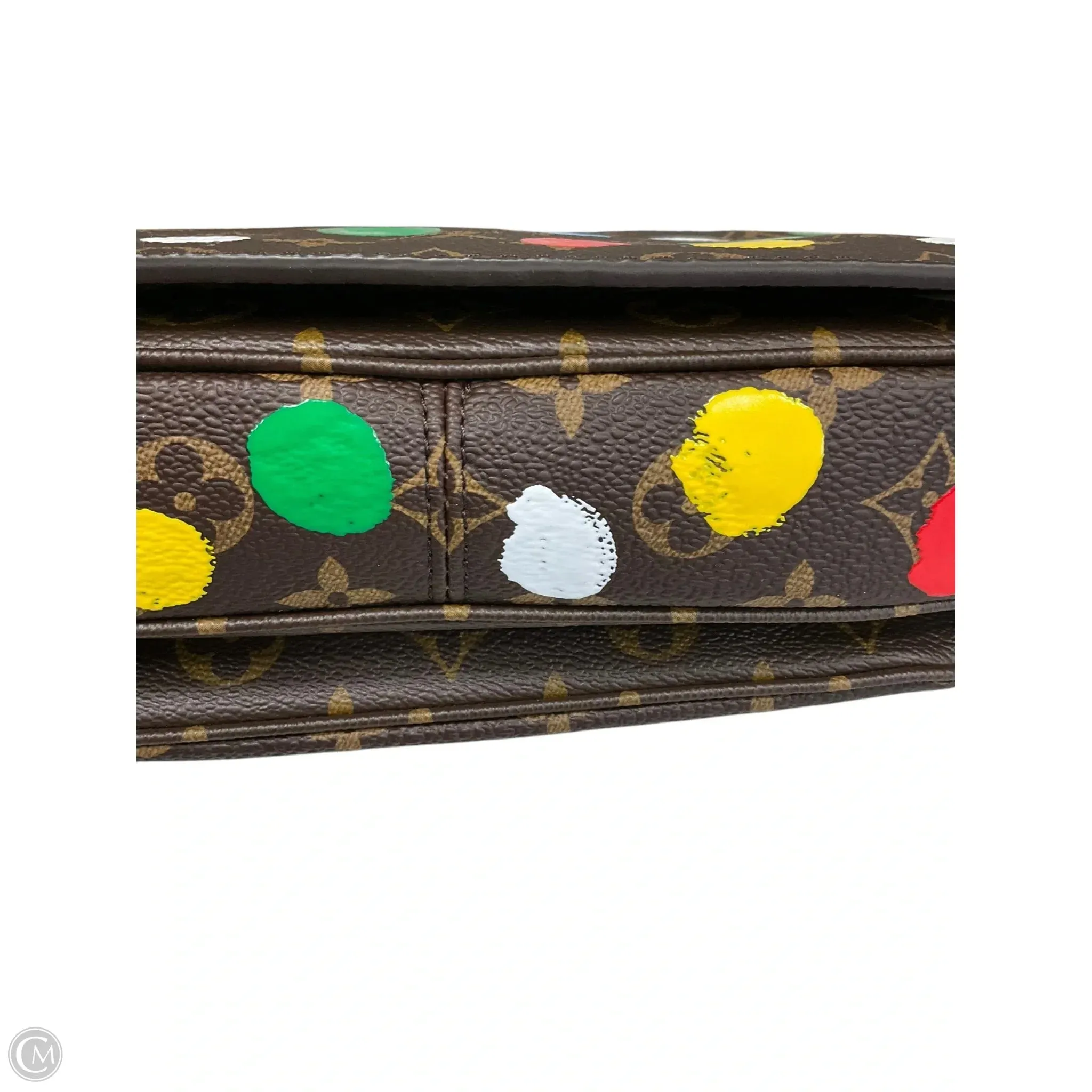 Crossbody Luxury Designer By Louis Vuitton, Size: Medium