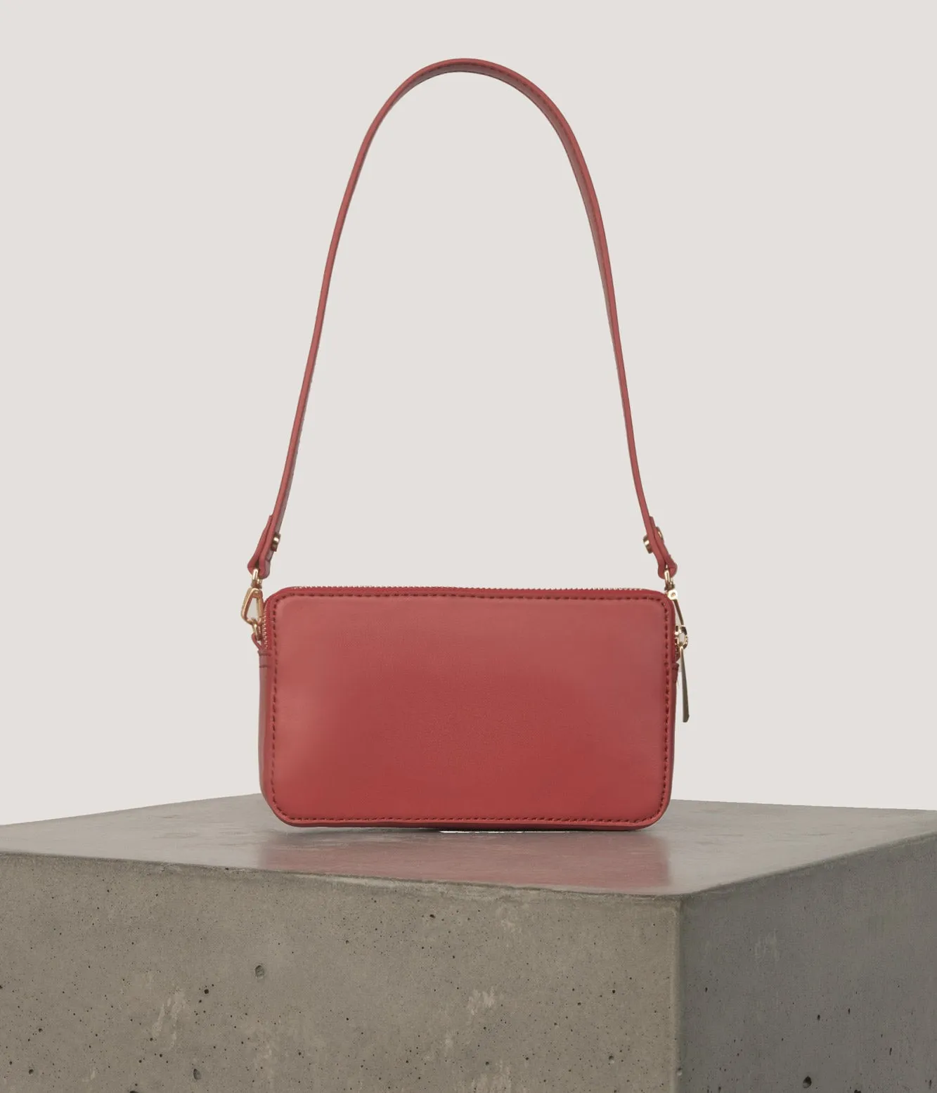FARAH Vegan Crossbody Bag - UPPEAL