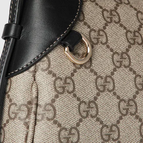 GG Emblem small shoulder bag