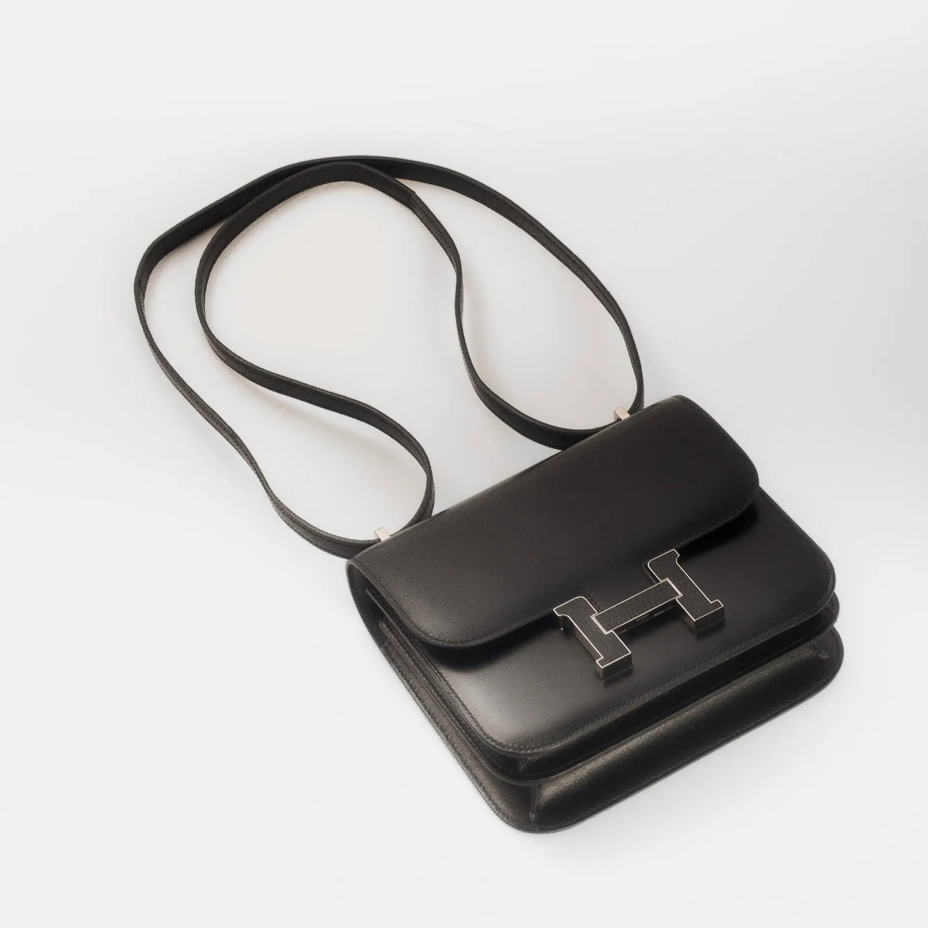 HERM??S - *LIMITED EDITION* CONSTANCE MINI 18 BLACK BOX CALF LEATHER & LIZARD PALLADIUM HARDWARE