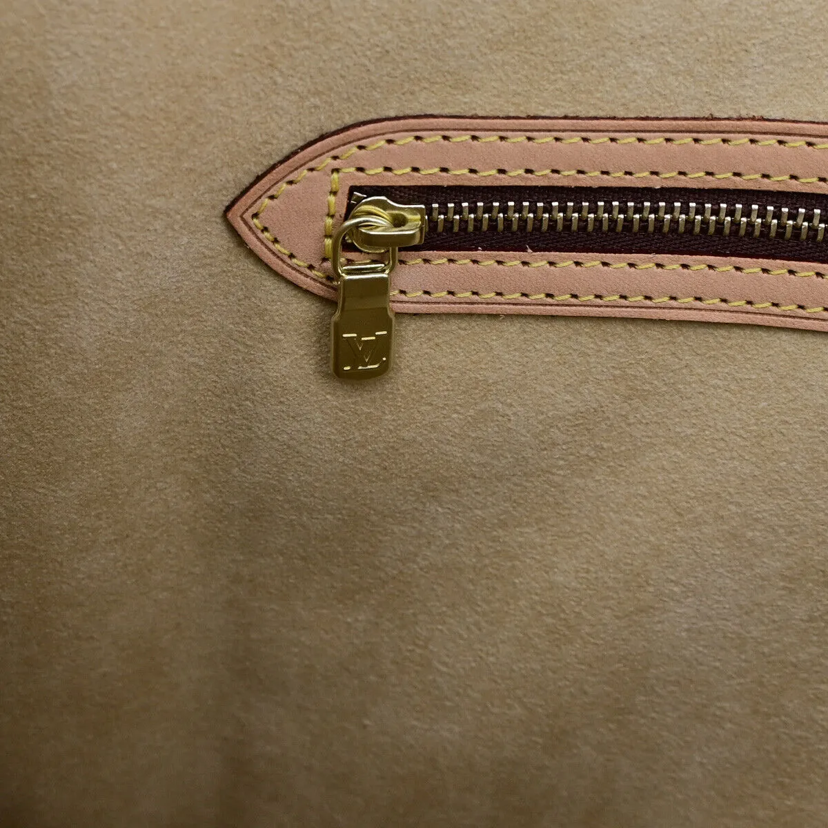 LOUIS VUITTON Babylone Shoulder Bag