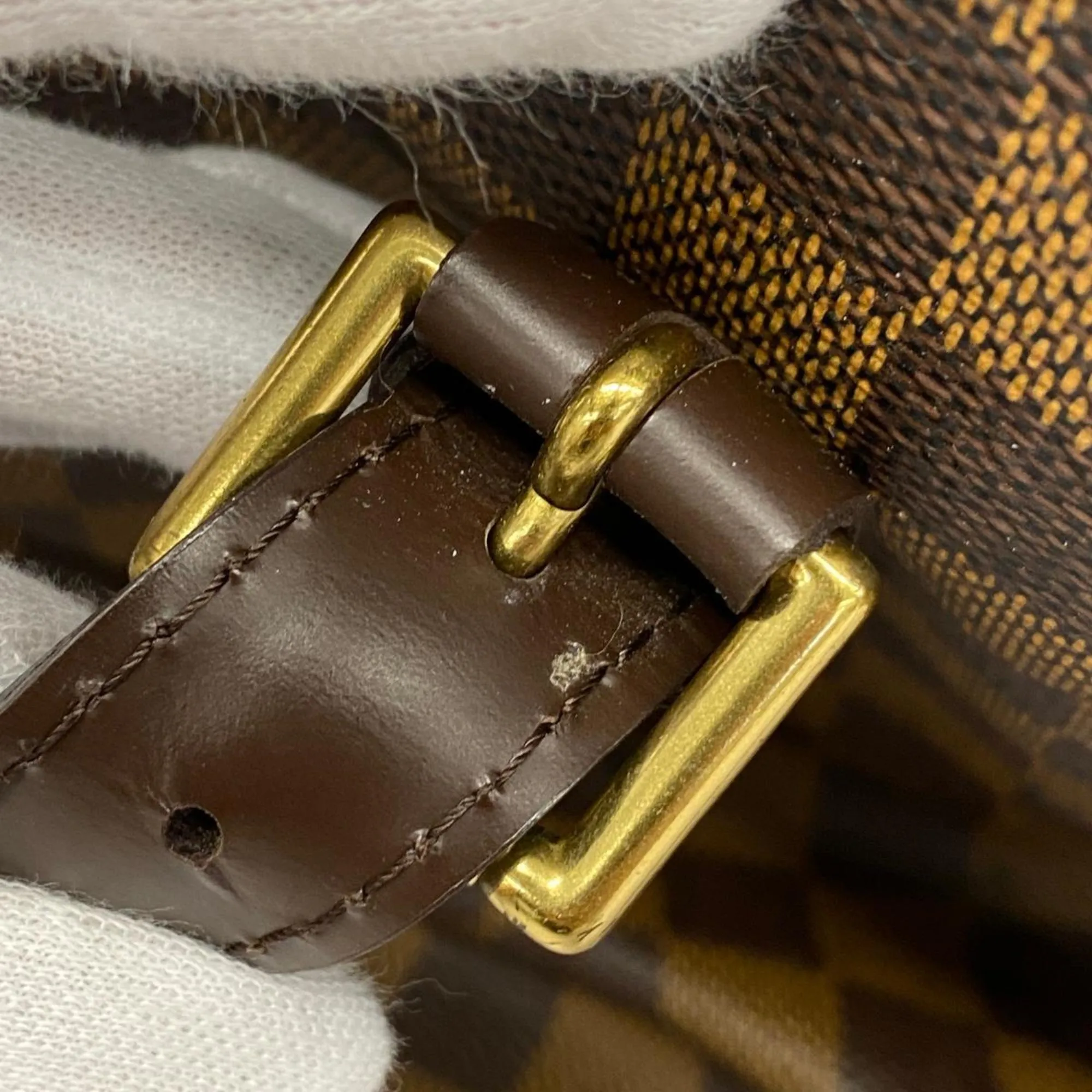 LOUIS VUITTON Chelsea Shoulder Bag
