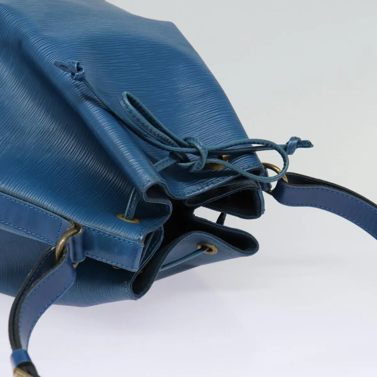 LOUIS VUITTON Epi Noe Shoulder Bag Toledo Blue M44005 LV Auth 87510