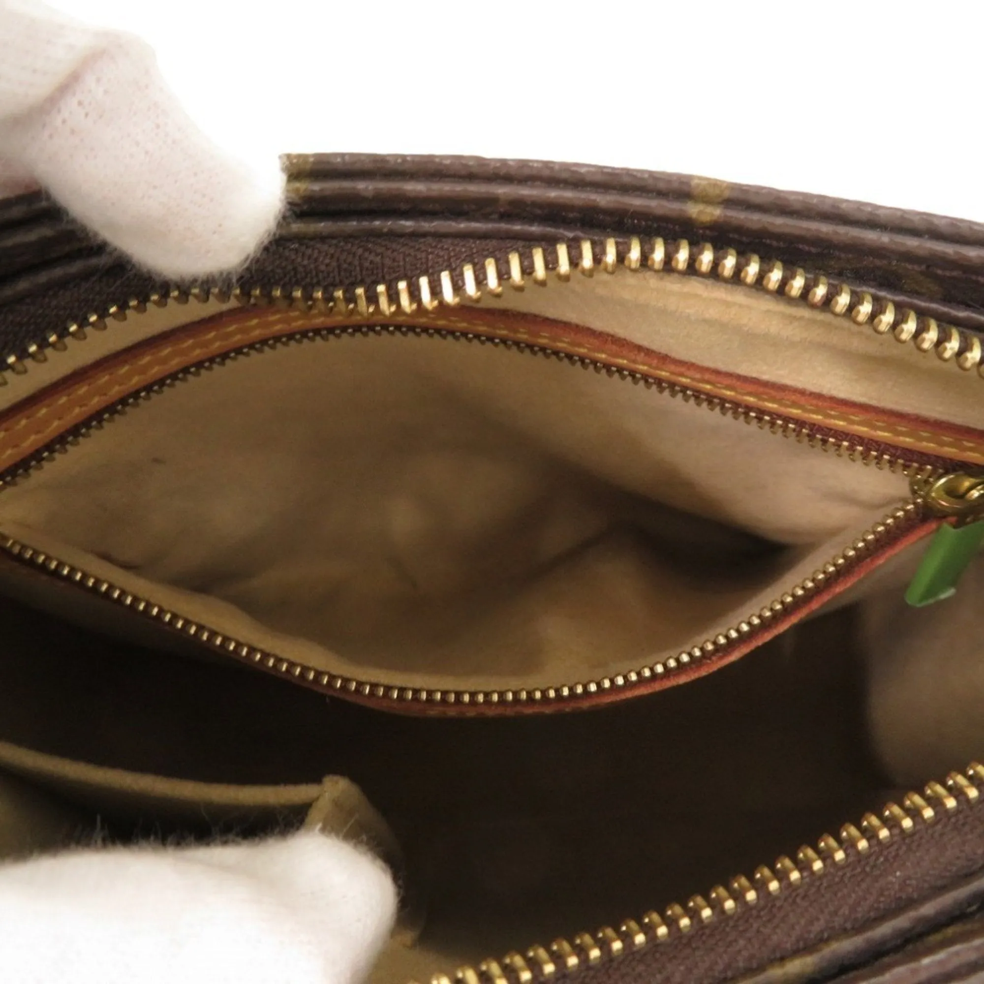 LOUIS VUITTON Looping MM Shoulder Bag