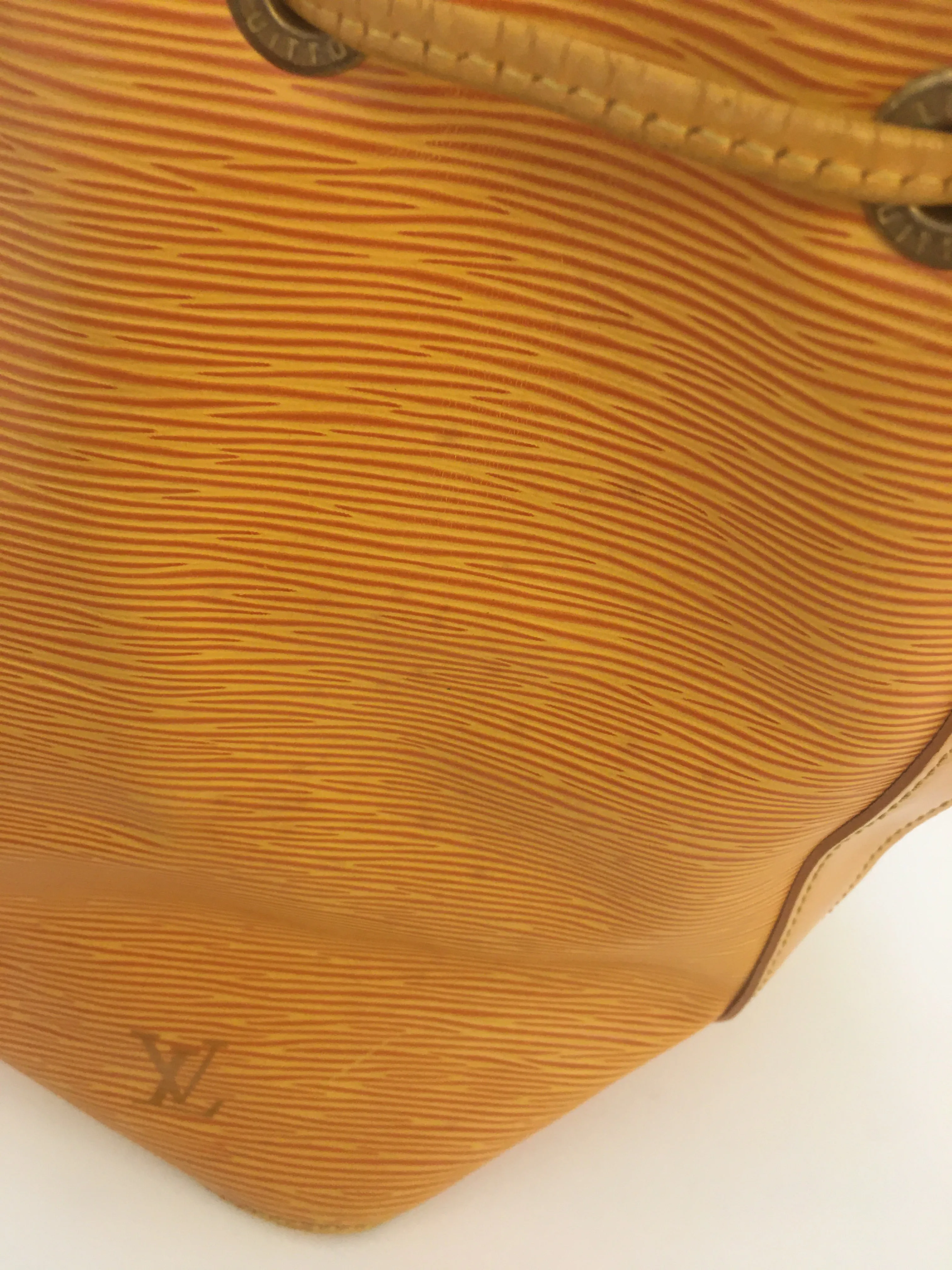 LOUIS VUITTON Noe Shoulder Bag in Yellow Leather