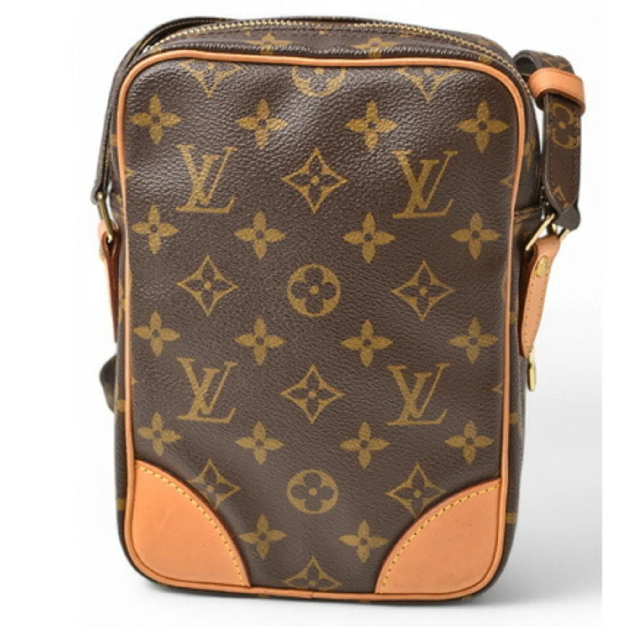 Louis Vuitton   Pochette Shoulder Bag