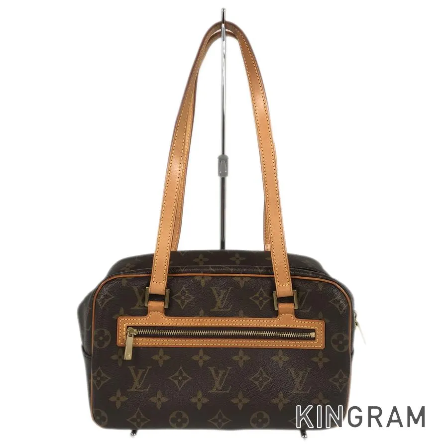 LOUIS VUITTON Shoulder Bag