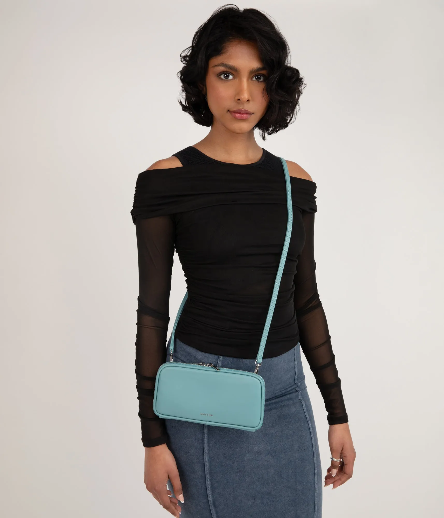 OLIV Vegan Crossbody Wallet - Sol