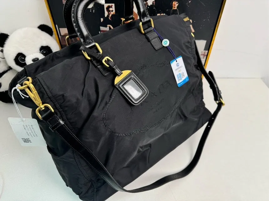 Pre-loved Prada Black Nylon Shoulder Bag