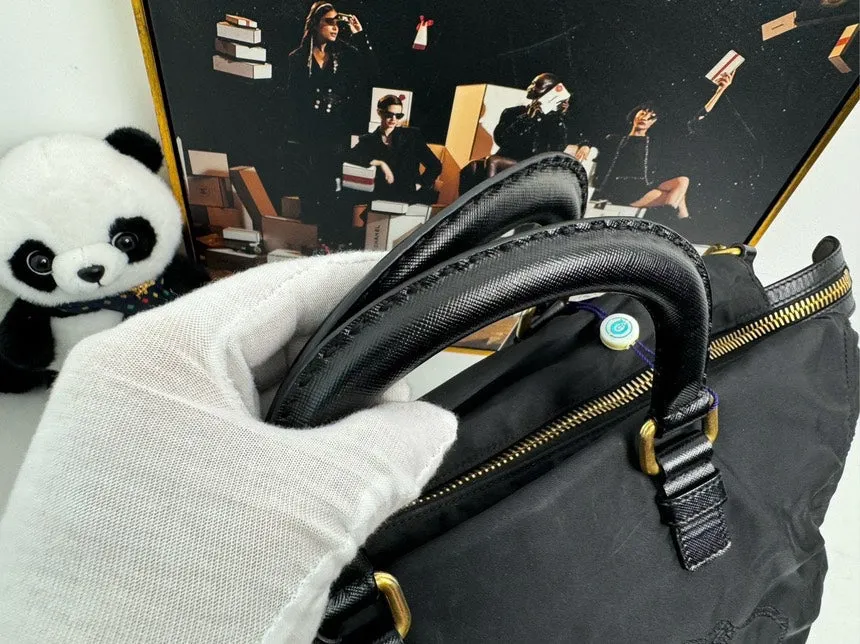 Pre-loved Prada Black Nylon Shoulder Bag