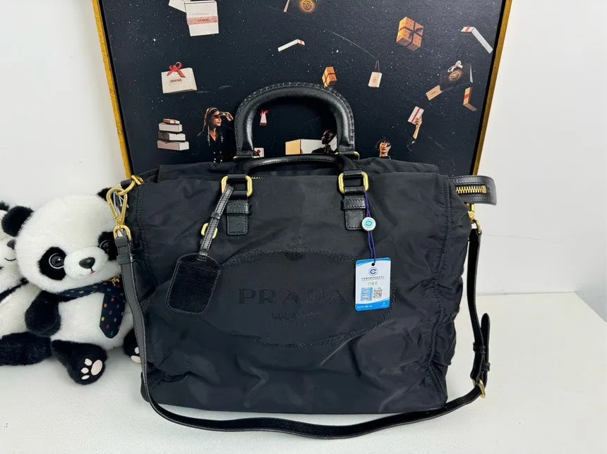 Pre-loved Prada Black Nylon Shoulder Bag