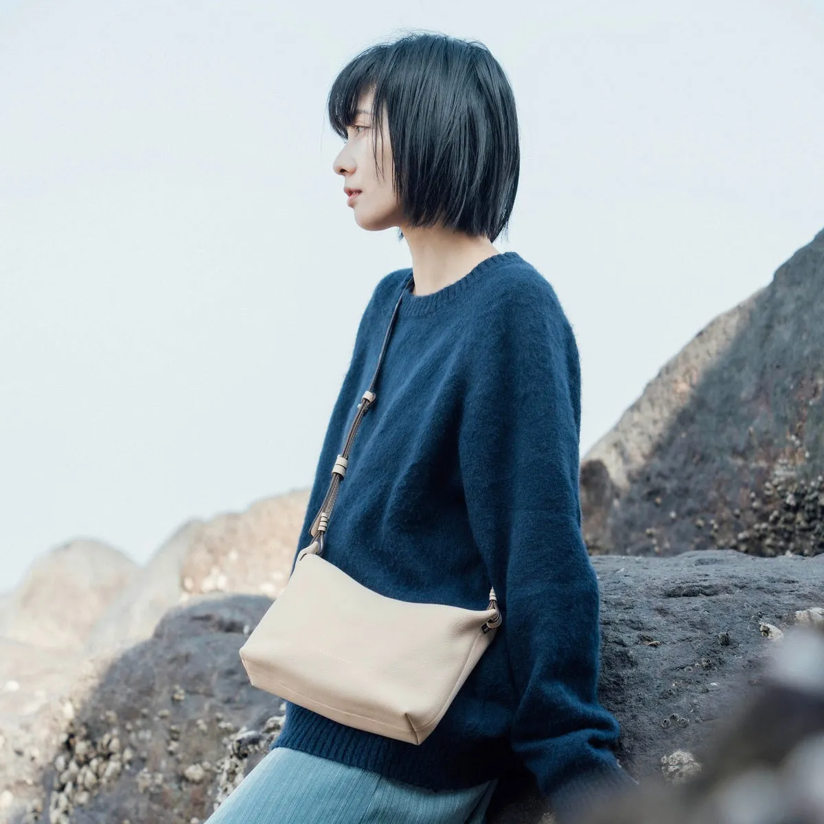Shelly Leather Crossbody Bag