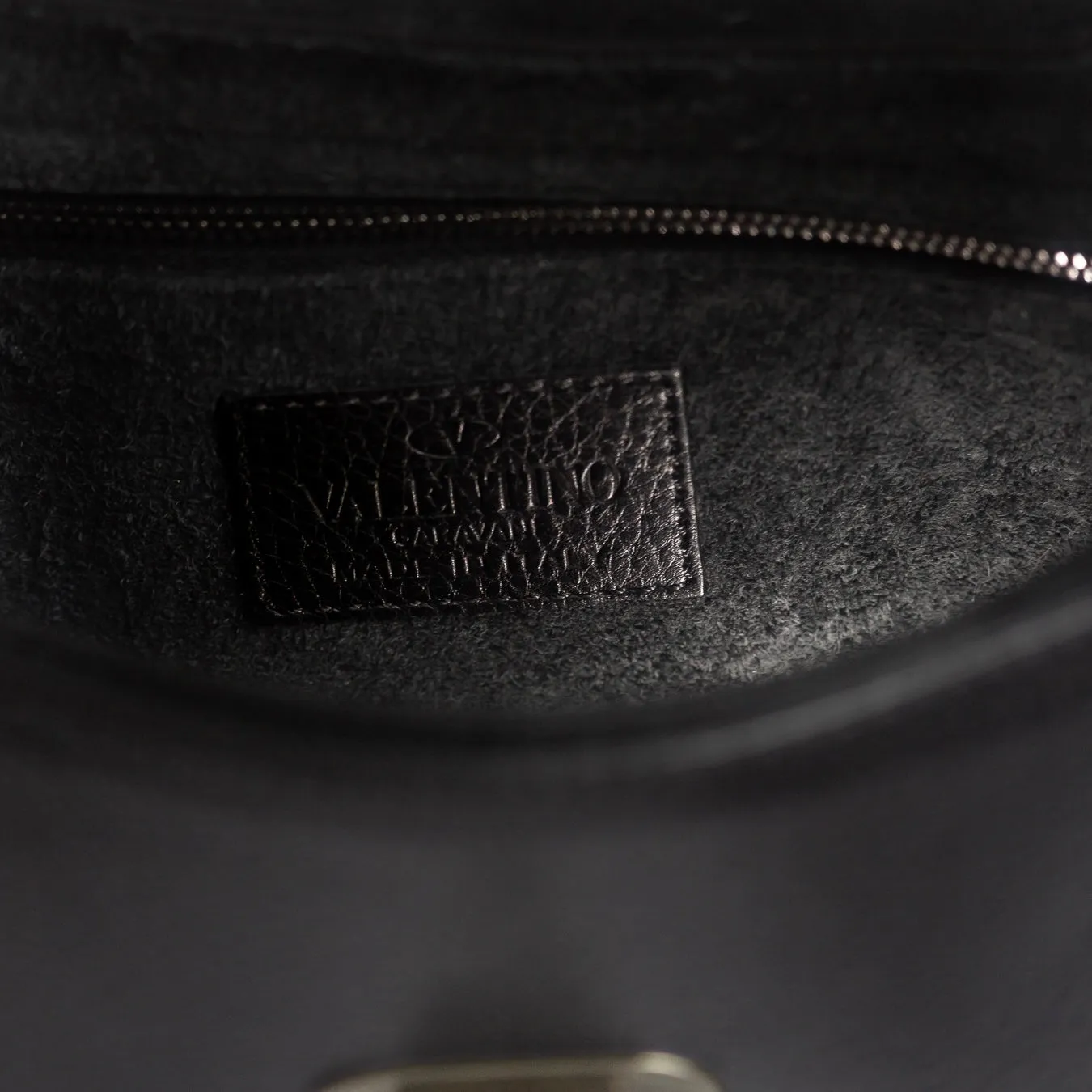 VALENTINO - SHOULDER BAG ROCKSTUD BLACK LEATHER WITH MULTICOLOR STRAP