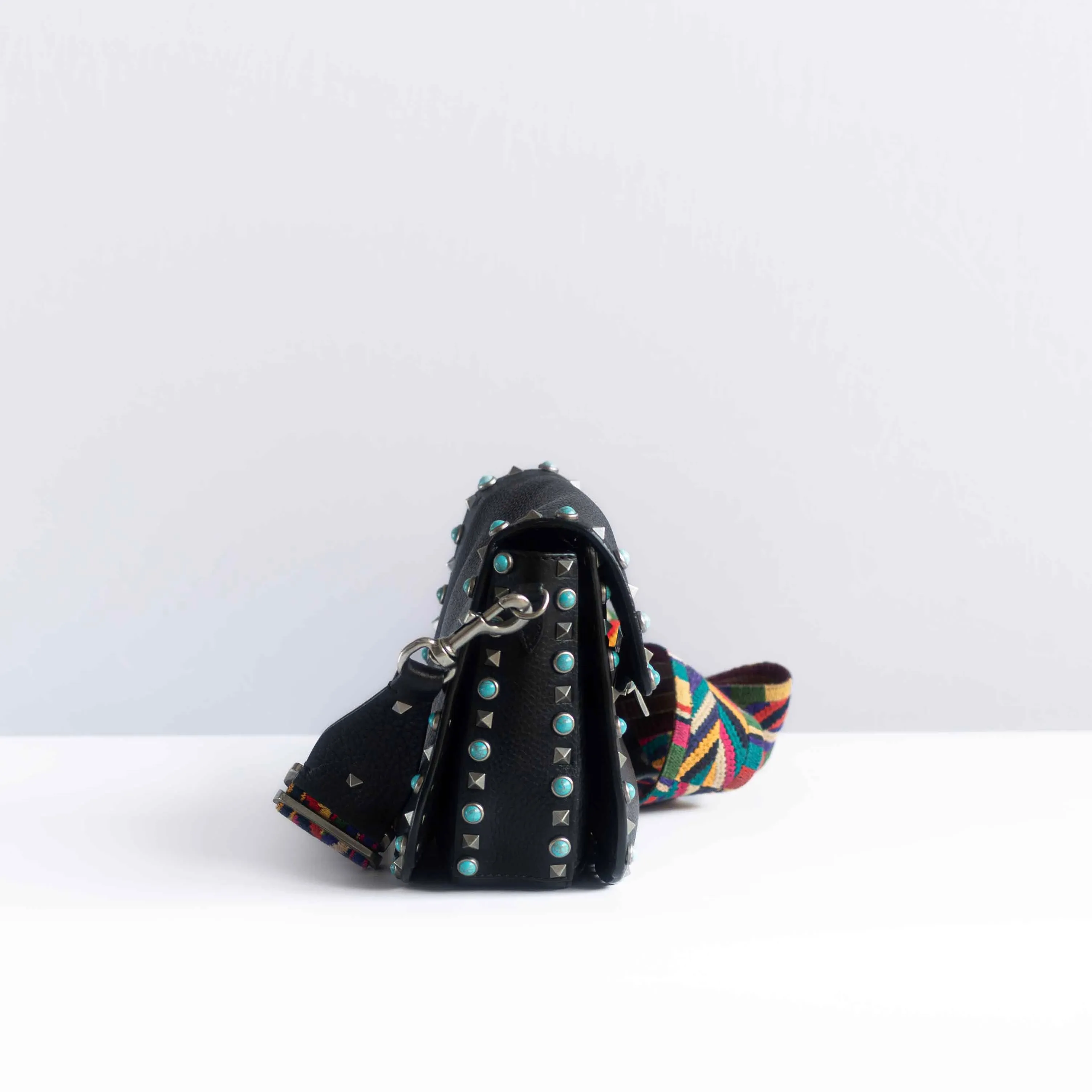 VALENTINO - SHOULDER BAG ROCKSTUD BLACK LEATHER WITH MULTICOLOR STRAP