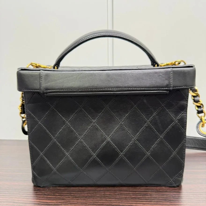 Vintage Chanel Lambskin Black 2way Vanity Case NG6091 - Shoulder/Top Handle Bag