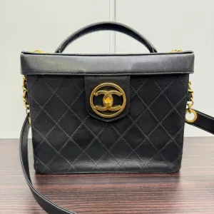 Vintage Chanel Lambskin Black 2way Vanity Case NG6091 - Shoulder/Top Handle Bag