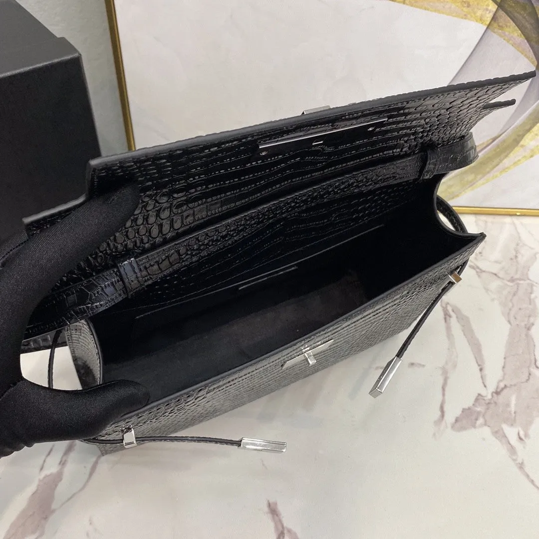 Yves Saint Laurent Manhattan Shoulder Bag In-Shiny Black