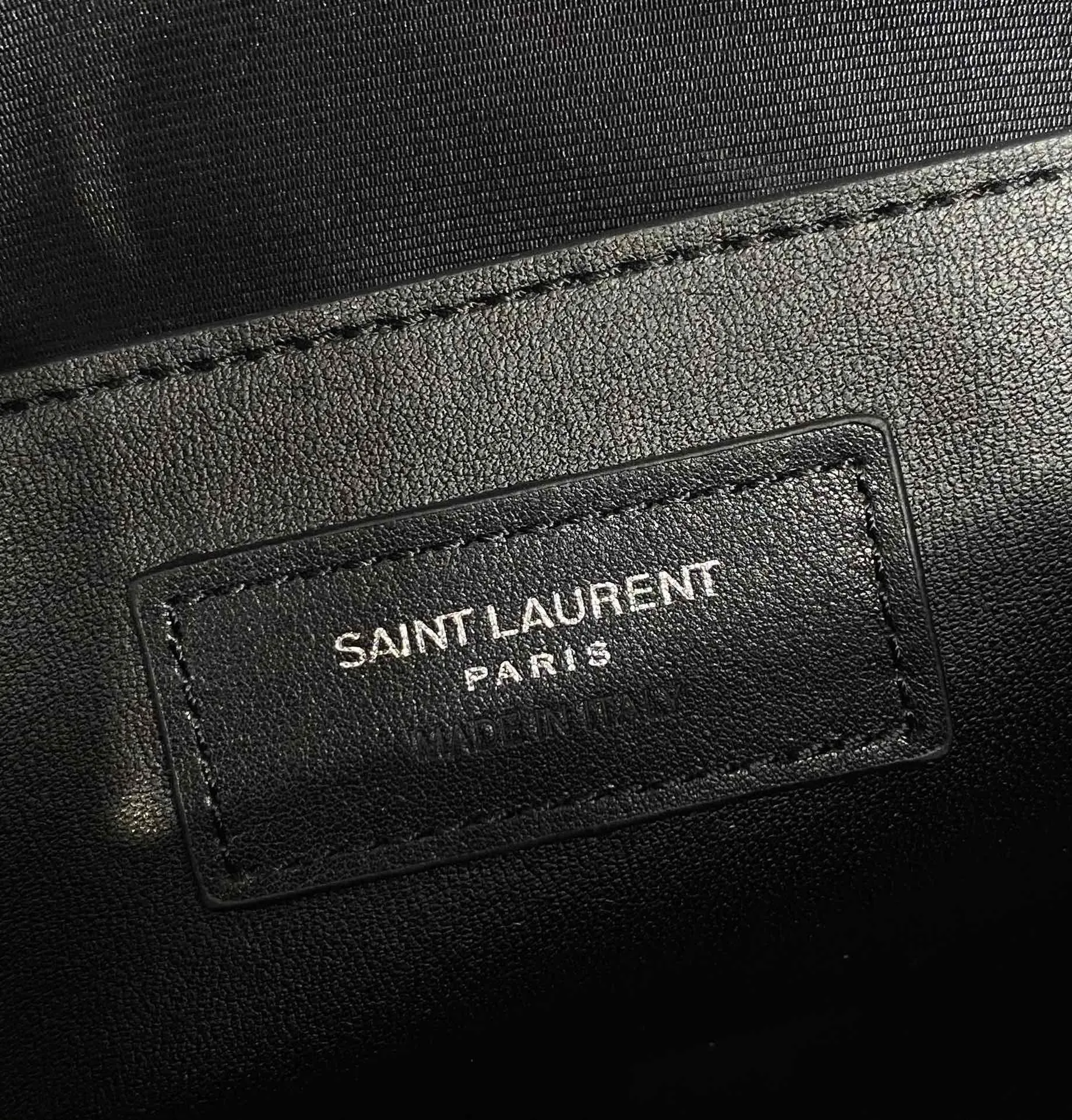 Yves Saint Laurent Manhattan Small Shoulder Bag Black